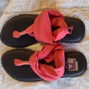 New Sanuk Yoga Mat Sling Sandals